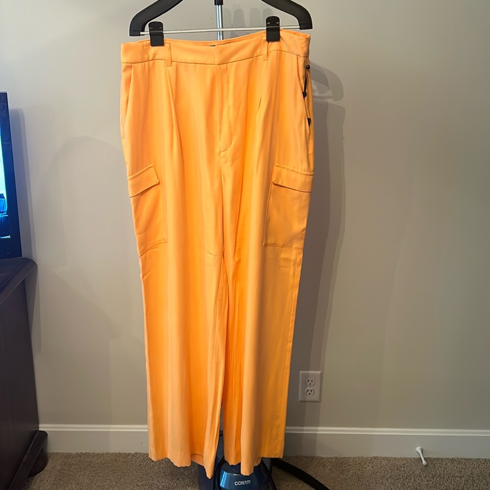 NWT-DKNY Pants